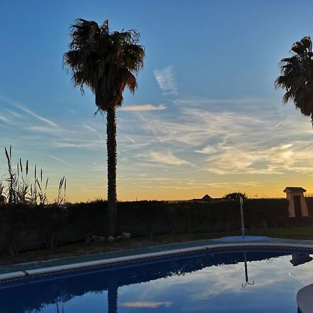 Espectacular Residencial En 1A Linea Con Piscina Apartment Benajarafe Bagian luar foto