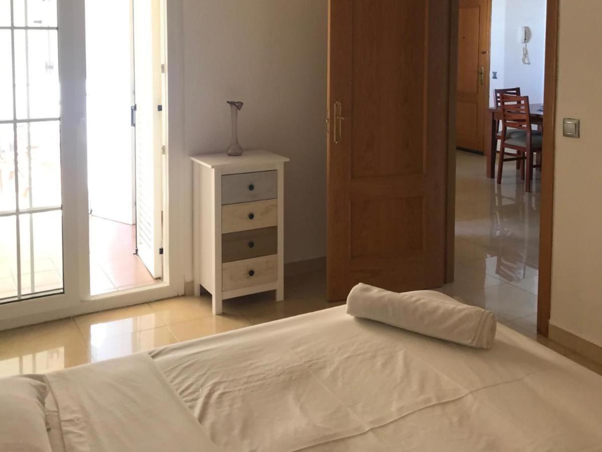 Espectacular Residencial En 1A Linea Con Piscina Apartment Benajarafe Bagian luar foto