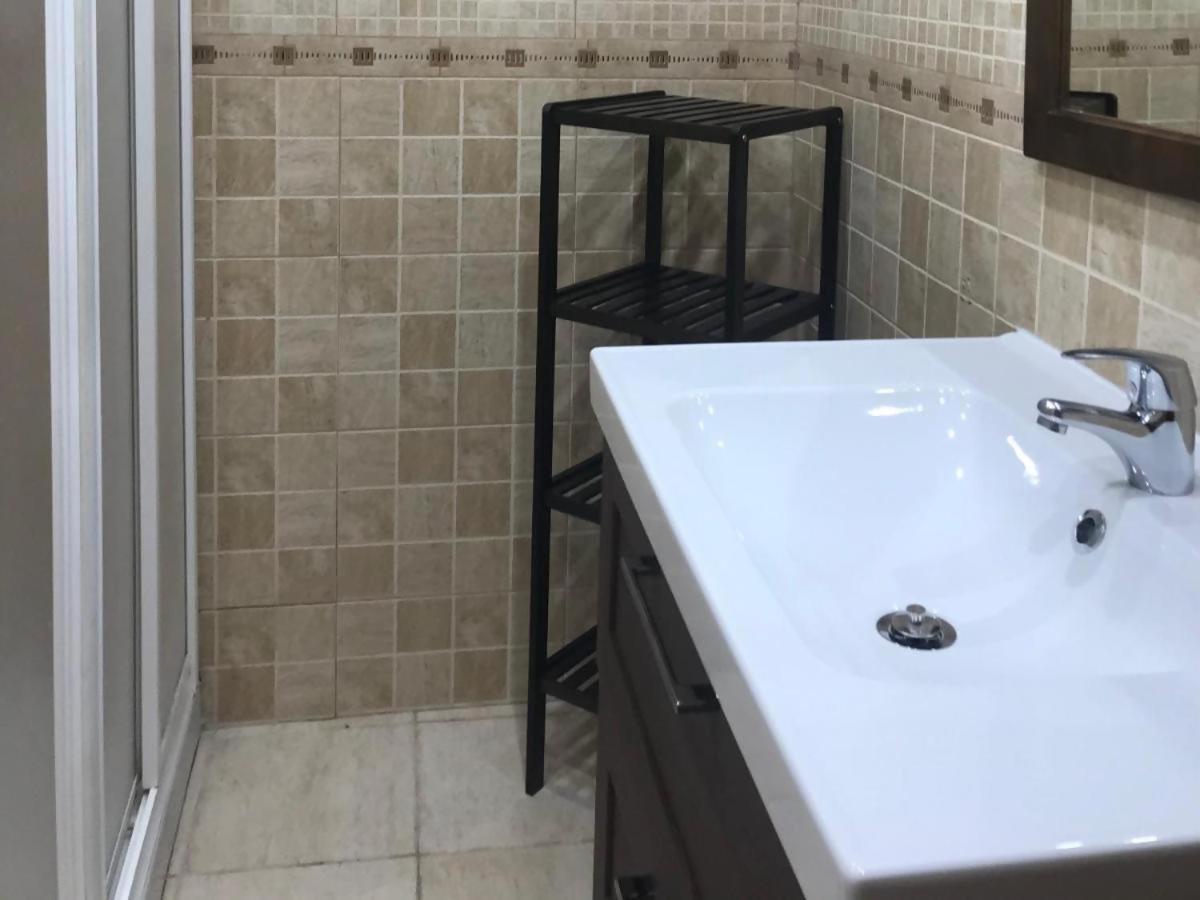 Espectacular Residencial En 1A Linea Con Piscina Apartment Benajarafe Bagian luar foto