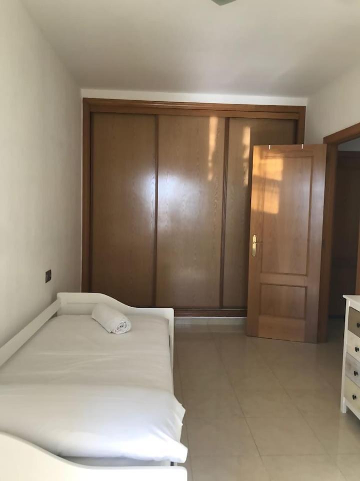 Espectacular Residencial En 1A Linea Con Piscina Apartment Benajarafe Bagian luar foto