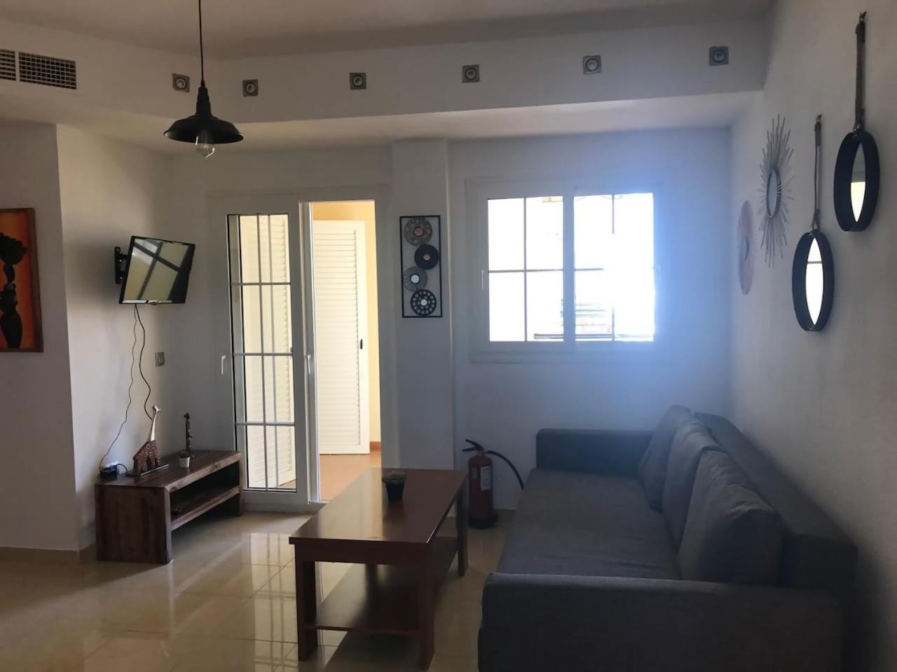 Espectacular Residencial En 1A Linea Con Piscina Apartment Benajarafe Bagian luar foto