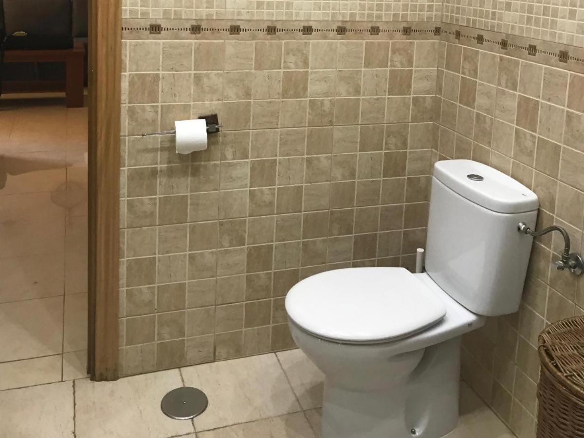Espectacular Residencial En 1A Linea Con Piscina Apartment Benajarafe Bagian luar foto